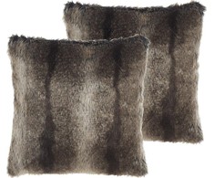 Beliani 2 dekoratyvinės pagalvėlės plaukuotas 45 x 45 cm pilka HORDUMA