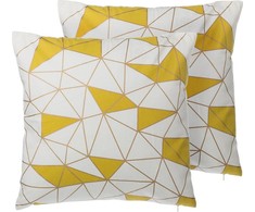 Beliani 2 dekoratyvinių pagalvių rinkinys tinklelyje 45 x 45 cm geltona CLARKIA