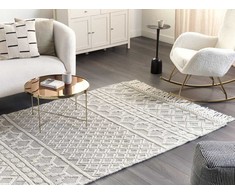 Beliani Vilnos kilimas su geometriniu modeliu 160 x 230 cm pilka SOLHAN Lumarko!
