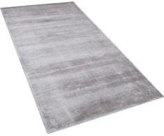 Beliani Kvapusis kilimas 80 x 150 cm šviesiai pilkas GESI II