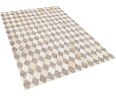 Beliani Odos kilimas 140 x 200 cm rudos spalvos SESLICE