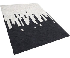 Beliani Odos kilimas 160 x 230 cm juodas ir baltas BOLU