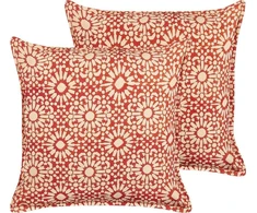 Beliani Lumarko 2 medvilninės dekoratyvinės pagalvės su geometriniu raštu 45 x 45 cm raudona CEIBA!