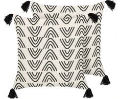 Beliani Lumarko 2 medvilninės dekoratyvinės pagalvės su geometriniu raštu 45 x 45 cm balta ir juoda MAYS!