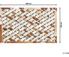 Beliani Odos skiautės kilimas 140 x 200 cm rudos spalvos SERINOVA