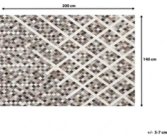 Beliani Odos skiautės kilimas 140 x 200 cm žalsvai rudos spalvos AKDERA