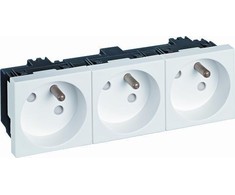 OBO Bettermann Bettermann Maitinimo lizdas M45 trigubas su / U 16A balta - 6120262