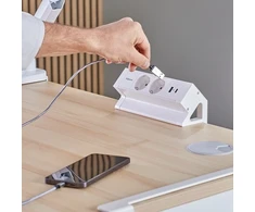 „Fellowes“ biuro modulis su 2 kištukiniais lizdais, USB-A, USB-C, baltas