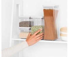 4x1 Brabantia TASTY+ Square Canister šviesiai pilka