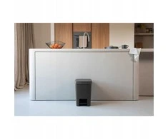 Šiukšliadėžė Brabantia StepUp, 25 l, tamsiai pilka