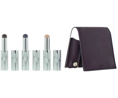 Plum Set Byredo: Colour Stick daugiafunkcis akių šešėlių pieštukas 509 Solar Flare 3,5 g + Colour Stick daugiafunkcis akių šešėlių pieštukas 509 Kumato Face 3,5 g + Colour Stick daugiafunkcis akių šešėlių pieštukas 509 Flower Play 3,5 g + Byredo GWP odinis maišelis
