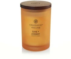 Chesapeake Bay Candle vidutinė žvakė – Love &amp; Passion (Grapefruit Mango)