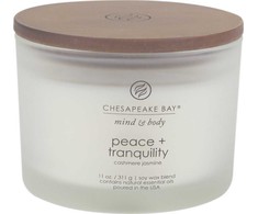 Chesapeake Bay Candle 3 dagčių žvakė – Peace &amp; Tranquility (Cashmere Jasmine)