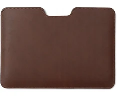 BALTAN Odinis dėklas Razor do MacBooka Air 15" M5 tamsiai ruda
