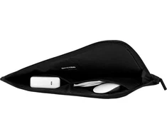 „Dėklas Facet“ dėklas, skirtas „MacBook Pro 16“ (2021/2023) – juodas