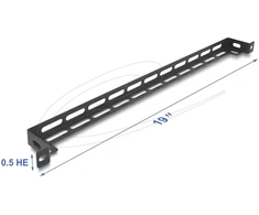 Delock - Płyta prowadząca kable do szafy sterowniczej - L-shaped, 50 mm, with cable tie fastening - juoda - 0.5U - 48.3 cm (19'') (67461)