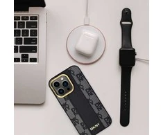 DKNY DKHMP15MPCPVSLK iPhone 15 Plus / 14 Plus 6.7″ juodos spalvos kietas dėklas Leather Checkered Mono Pattern Mag