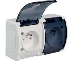Elektro-Plast Dvivietis lizdas 2 x 2P + Z IP44 balta su dūmtraukiu (61.385)