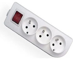 Elgotech Oem Prailginimo lizdas x 3 su įžeminimu ir jungikliu baltas GN-30W