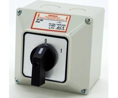 ELS Elektrotechnika KUMŠTELINIS JUNGTIKLIS 25A 0-1 3F KORPUSE IP65 LW25 0-1 3P OB.