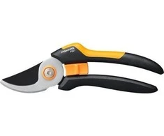 Fiskars Solid™ sekatorius prasilenkiančiais ašmenimis M (P321)