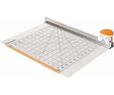 Fiskars FS.GILLOTINE 6 "x 24" SU SUKASIAME MENTE IR liniuote