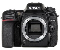 Nikon D7500 korpusas