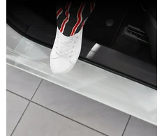 GrizzGlass Bespalvė apsauginė plėvelė BodyShield dešiniajam krovinių skyriaus durų slenksčiui, skirtas Opel Vivaro (2024-2026) (GRZ21977)