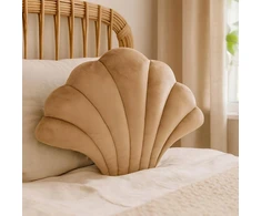 Home Styling Collection Decorative shell-shaped pillow MORNI, 43 x 33 cm