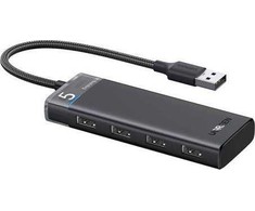 Ugreen CM653 HUB su 4 USB-A jungtys ir USB-A maitinimo laidu - juodas