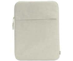 „Incase Crosstown Sleeve“ su vilnone danga – dėklas su kišene, skirtas „MacBook Pro 16“ (M4/M3/M2/M1/2024–2021) (juodas)