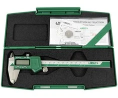 Insize SUWMIARKA 150 CYFR. 6" 3V/ABS/DUOMENŲ/KVADRATINIS RITINYS/SERTIFIKUOTAS.