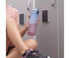 Gertuvė IQ Bidon butelka na wode ze słomką su laikikliu IQ Vie 720ml mėlyna