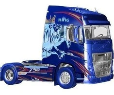 Italeri Volvo FH4 Globetrotter vidutinis stogas 1/24 plastikinis rinkinys