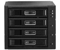 Jj Computer JOUJYE JJ-N-46TM unterstuetzt SATA3/SAS3 mit bis zu 12Gbps und kann bis zu 4 x 6,4cm/8,9cm 2,5 col./3,5 col. HDD/SSD beherbergen