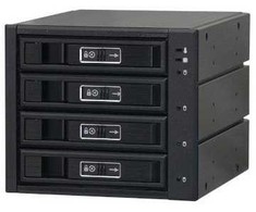 Jj Computer JOUJYE JJ-N-46TM unterstuetzt SATA3/SAS3 mit bis zu 12Gbps und kann bis zu 4 x 6,4cm/8,9cm 2,5 col./3,5 col. HDD/SSD beherbergen