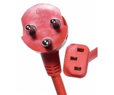 Coferro Cables „Mercodan Hospital TE05VCSHV-F 3G“ maitinimo kabelis – DE3-13P (ligoninės kokybės) pagal IEC 320 EN 60320 C13 – AC 250 V – 4,5 m – raudonas