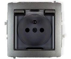 Karlik DECO šeriavimo lizdas 2P + Z sidabro metalo (7DGPB- 1Zd)