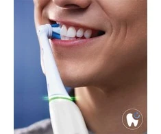 Braun Oral-B iO Ultimate Cleaning šepetėlių galvutės juodos (8 vnt.)