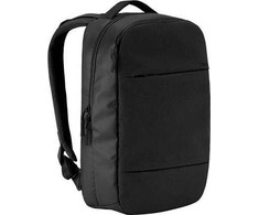 Kuprinė Incase Miesto kompaktiška kuprinė Kuprinė nešiojamiesiems kompiuteriams, planšetiniams kompiuteriams iki 15, pvz. „MacBook Pro“, „iPad“ ir kt. – juodos spalvos