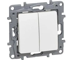 Legrand 10AX stor jungtis + 6A mygtukas balta (764509)