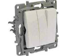 Legrand Trivietis Niloe 10AX balta jungtis (764503)