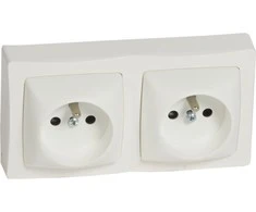 Legrand 086076 OTEO Lizdas dvivietis su/u 16A su su langinėmis balta 086076