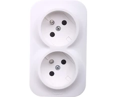 Legrand Lizdas su įžeminimu 16A 250V baltas - 782419