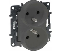 Legrand Niloe Step 863432 dvigubas lizdas su įžeminimu, plieniniai varžtiniai gnybtai