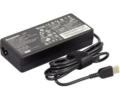 „Lenovo“ nešiojamojo kompiuterio kintamosios srovės adapteris 135 W, plonas antgalis, 6,7 A, 20 V (45N0362)
