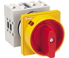Lovato Electric Curve jungtis 0-1 3P 16A turi būti pastatyta su geltona / raudona rankenėle su užraktu (GX1610U25)