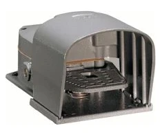 Lovato Electric Pėdos jungiklis su apsaugu 1Z+1R momentinis (KR200S11)