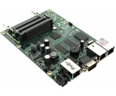 Maršrutizatorius LP Maršrutizatoriaus plokštė RB433 / CPU 300MHz / 64MB RAM / 3x LAN / 3x mPCI / Maršrutizatoriaus OS L4