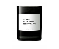 „Lumarko“ sojų žvakė stiklinėje „CANDLY&amp;CO“, „Many Of My Smiles Begin With.“, kvapas Nr. 6, 250 g